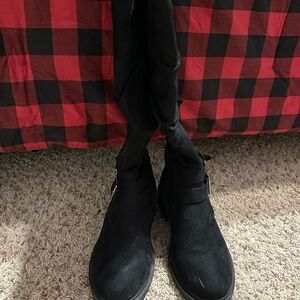 Black knee high boots Torrid 7W XW calf